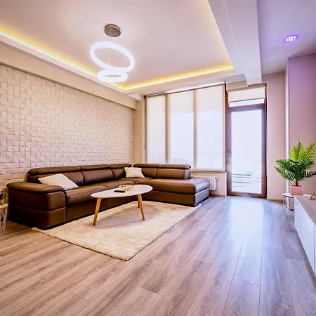 Penthouse Chic By Landev Brasov