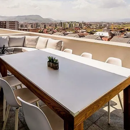Penthouse Chic By Landev Apartment *