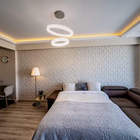 Penthouse Chic By Landev Brasov