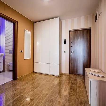 Apartment Penthouse Chic By Landev