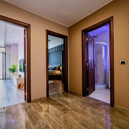 Penthouse Chic By Landev *