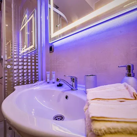 Penthouse Chic By Landev Apartment Brasov